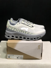 Carregar imagem no visualizador da galeria, On Running Cloudmonster Ice Alloy
