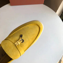 Carregar imagem no visualizador da galeria, Mocassim Loro Piana Summer Cad Yellow Suede
