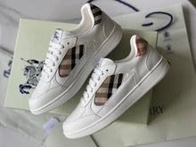 Carregar imagem no visualizador da galeria, Tênis Burberry Branco Leather and Check Terrace
