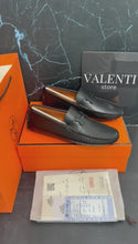 Cargar y reproducir el video en el visor de la galería, Mocasín HM All Black
