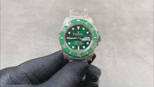 Carregar e reproduzir vídeo no visualizador da galeria, Rolex Submariner Hulk "Super C"40mm
