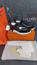 Cargar y reproducir el video en el visor de la galería, Zapatillas Herm Blanco-Negro
