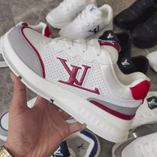 Carregar e reproduzir vídeo no visualizador da galeria, Tênis New Louis Vuitton Branco/Vermelho
