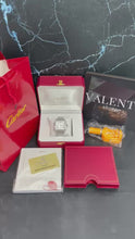 Carregar e reproduzir vídeo no visualizador da galeria, Relógio Cartier Santos Premium
